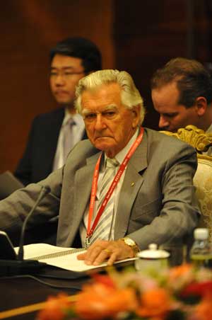 Bob Hawke, former Australian Prime Minister attends the Boao Forum for Asia (BFA) Board of Directors Meeting, in Boao, a scenic town in south China's Hainan Province, on April 16, 2009. 