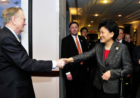 Visiting Chinese State Councilor Liu Yandong (R) meets with Arden Bement, director of the U.S. National Science Foundation in Washington on April 16, 2009.