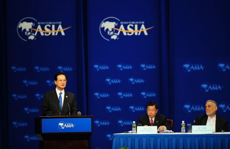 Vietnamese Prime Minister Nguyen Tan Dung addresses the opening plenary of Boao Forum for Asia (BFA) Annual Conference 2009 in Boao, a scenic town in south China's Hainan Province, on April 18, 2009. The BFA Annual Conference 2009 officially opened here on Saturday, focusing on the role of Asian countries, especially emerging economies in this region, amid the global financial crisis. 