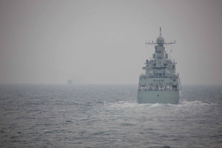 A naval parade of the Chinese People&apos;s Liberation Army (PLA) Navy warships and aircraft is held in waters off China&apos;s port city of Qingdao, east China&apos;s Shandong Province, on April 23, 2009.