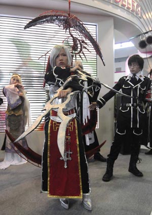 A cosplay show is staged at the cartoon and animation industry fair, at the World Leisure Expo Garden, in Hangzhou, east China's Zhejiang Province, on April 29, 2009. A total of 322 exhibitors at home and abroad take part in the cartoon and animation industry fair of the 5th China International Cartoon and Animation Festival.