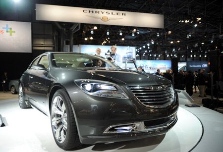 A Chrysler 200C is shown during the International New York Auto Show in New York, the US, in this file photo taken on April 8, 2009. US President Barack Obama said on Thursday that he supports the nation's third largest automaker Chrysler LLC to file for bankruptcy protection, saying he believes Chrysler will emerge quickly from bankruptcy as a stronger, more viable company. 