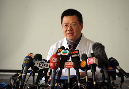 Vice President and Spokesman of Beijing Ditan Hospital Cheng Jun speaks at a press conference in Beijing, capital of China, on May 2, 2009. Beijing Health Bureau announced on Saturday that 15 passengers on the same flight with a confirmed case of influenza A/H1N1 infection from Mexico to Hong Kong via Shanghai had been quarantined in Ditan Hospital.