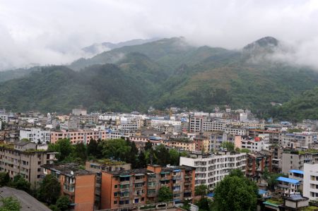 Photo taken on May 9, 2009 shows a view of Qiaozhuang Town, Qingchuan County, southwest China's Sichuan Province. Qingchuan County seat Qiaozhuang Town, heavily hit by last year's May 12 earthquake, will be reconstructed on the same site, said a provincial official on May 7.