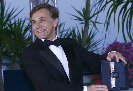 Austrian actor Christoph Waltz poses after winning the Best Actor award for his part in 'Inglourious Basterds' by US director Quentin Tarantino at the closing ceremony of the 62nd Cannes Film Festival in Cannes, southern France, on May 24, 2009. 