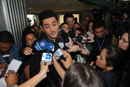 Bernaldo, the brother of Ciciaco who was late for the missing airliner, accepts interviews at the Rio de Janeiro International Airport, Brazil, June 1, 2009. An Air France airliner with 228 people onboard missing over the Atlantic Ocean after its takeoff from Rio de Janeiro on Monday was probably hit by lightning and suffered an electrics failure while flying through an Atlantic storm, Air France said on Monday. (Xinhua/Song Weiwei)