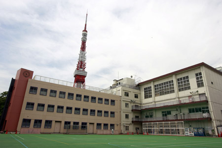 Photo taken on June 12, 2009 shows the empty playground of the private Seisoku High School in Tokyo, capital of Japan. The first A/H1N1 flu group infections in Tokyo were confirmed on Thursday, with nine students and three teachers of the high school in Minato Ward contracting the disease. The high school will be closed for one week from Thursday due to the outbreak. 