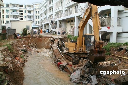 Torrential rain, strong winds and landslides triggered by tropical storm Linfa have left one dead and another six missing in east and south China provinces, local authorities said on June 22.