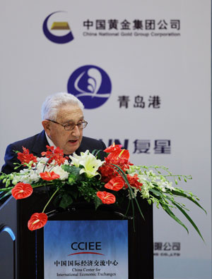Former US Secretary of State Henry Kissinger delivers a keynote speech in Beijing, capital of China, on July 2, 2009. The global think-tank summit opened here on Thursday.