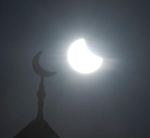 Solar eclipse is seen in Yinchuan, capital of northwest China&apos;s Ningxia Hui Autonomous Region, on July 22, 2009.