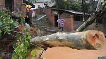 A view of a flooded village in Hongjiang County, Huaihua prefecture, central China's Hunan Province on July 25, 2009.