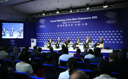 Photo taken on September 10, 2009 shows the scene of a forum focusing on the basis of new social compact at the Annual Meeting of the New Champions 2009, or Summer Davos, in Dalian, northeast China's Liaoning Province, September 10, 2009. [