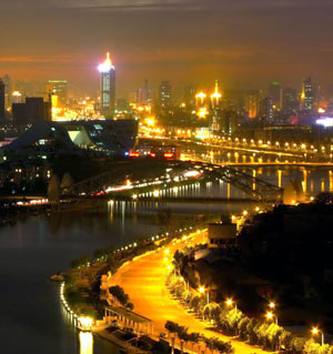 Photo taken on September 22, 2009 shows the night scene of Haihe River in Tianjin, China. 