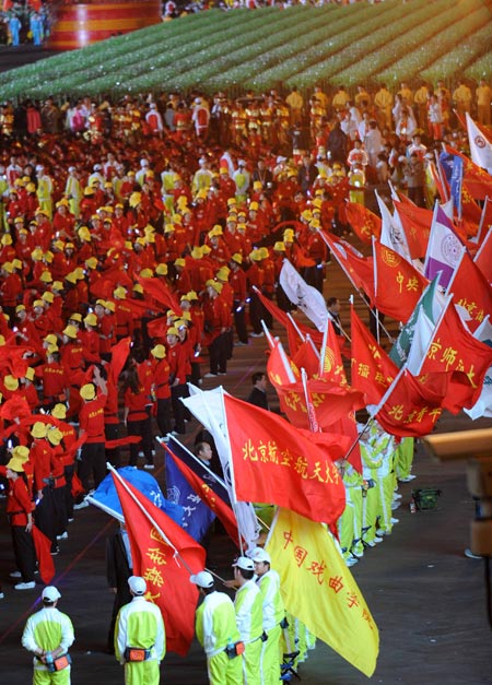 A grand performance is staged in the celebrations for the 60th anniversary of the founding of the People's Republic of China, on the Tian'anmen Square in central Beijing, capital of China, October 1, 2009.