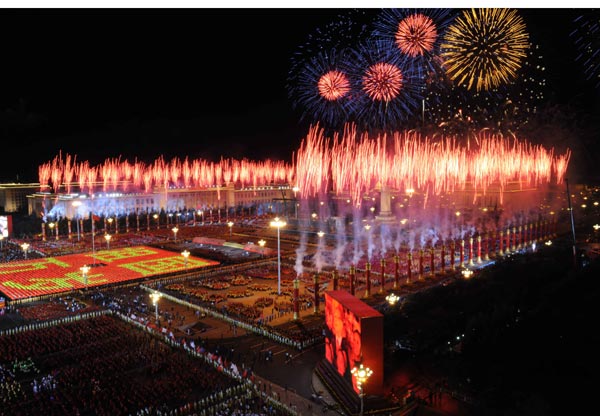 Fireworks explode over the Tian'anmen Square in central Beijing during a grand gala marking the 60th anniversary of the founding of the People's Republic of China October 1, 2009.