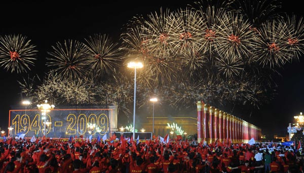 Fireworks explode over the Tian'anmen Square in central Beijing during a grand gala marking the 60th anniversary of the founding of the People's Republic of China October 1, 2009.