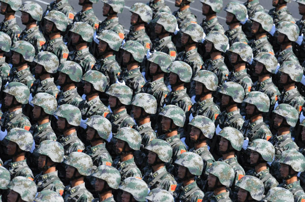 Infantries receive inspection in the parade of the celebrations for the 60th anniversary of the founding of the People&apos;s Republic of China, in central Beijing, capital of China, Oct. 1, 2009. (Xinhua/Ding Lin)