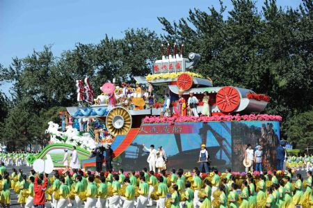 The float of northeast China&apos;s Liaoning Province, takes part in a parade of the celebrations for the 60th anniversary of the founding of the People&apos;s Republic of China, on Chang&apos;an Street in central Beijing, capital of China, Oct. 1, 2009. (Xinhua/Li Gang)