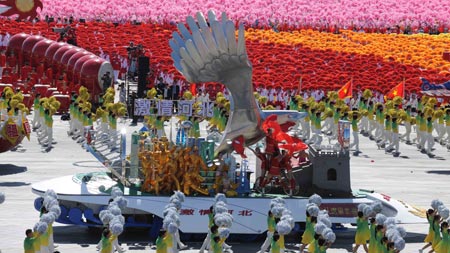 A float representing north China&apos;s Hebei Province takes part in a parade of the celebrations for the 60th anniversary of the founding of the People&apos;s Republic of China, on the Tian&apos;anmen Square in central Beijing, capital of China, Oct. 1, 2009. (Xinhua/Guo Dayue)