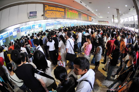 Record 6.93M take trains on National Day