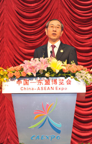 Guangxi regional government Chairman Ma Biao addresses the opening ceremony of the 6th China-ASEAN Exposition (CAEXPO) at the Nanning International Convention and Exhibition Center in Nanning, capital of southwest China's Guangxi Zhuang Autonomous Region, on October 20, 2009.