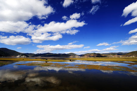 Picture taken on October 22, 2009 shows a view of Shangri-la, southwest China's Yunnan Province.