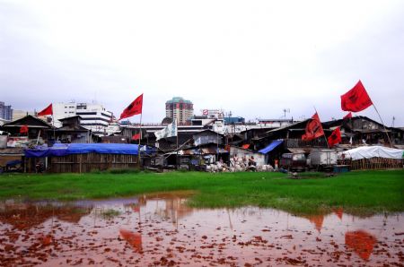 Picture taken on February 11, 2009 shows the slum area in which 9-year-old Indonesian girl Nurul lives in Jakarta. 