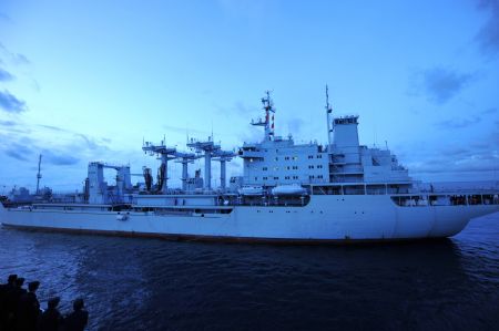 "Qinghaihu" supply ship of the Chinese naval flotilla is seen at sea of Malacca Strait Nov. 6, 2009.(Xinhua/Yang Zhigang)