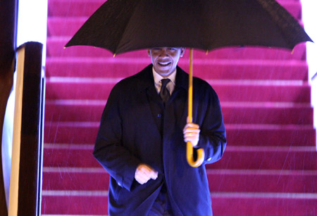 US President Barack Obama arrives in Shanghai on November 15, 2009 to begin his first state visit to China.