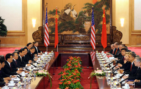 Chinese President Hu Jintao holds official talks with visiting US President Barack Obama at the Great Hall of the People in Beijing on November 17, 2009. 