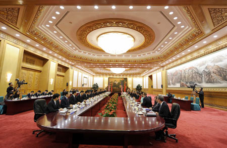 Chinese President Hu Jintao holds official talks with visiting US President Barack Obama at the Great Hall of the People in Beijing on November 17, 2009.