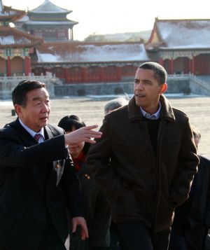 US President Barack Obama visits the Forbidden City in Beijing on November 17, 2009.