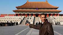US President Barack Obama visits the Forbidden City in Beijing on November 17, 2009.