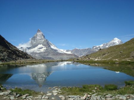 Photo taken on 2007 shows a view of Switzerland. Marta narrates his own story: My name is Marta. I'm 10 years old. I'm a pupil of 5th grade in International Elementary School in Madrid now. My father is a university teacher and my mother a housewife. I am the only child in the family. I like skee and ice-skating very much. 