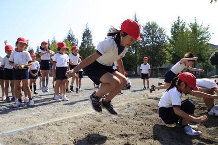 Photo taken on October 16, shows Yuka Oh attends the PE class.