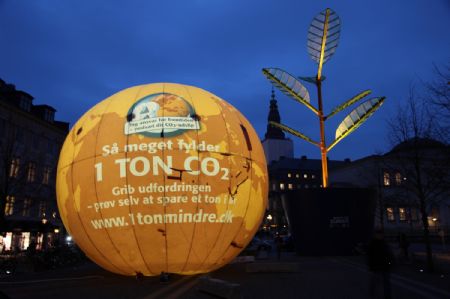 A balloon with 'This is the size of one tonne CO2' written on it is seen in Copenhagen, capital of Denmark, December 9, 2009, on the occasion of the United Nations Climate Change Conference.