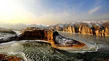 Photo taken on December 11, 2009 shows the scenery of Laoniuwan river bend of the Yellow River, which locates at the border between north China's Shanxi Province and Inner Mongolia Autonomous Region.