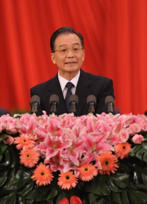 Chinese Premier Wen Jiabao addresses China's State Top Scientific and Technological Award ceremony at the Great Hall of the People in Beijing, capital of China, on January 11, 2010.