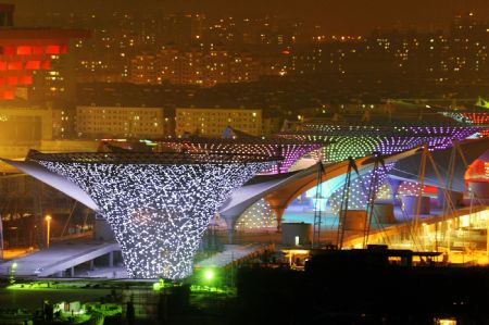 Photo taken on January 16, 2010 shows the effulgent illumination in trial operation to the Sunshine Valley of 2010 Shanghai World Expo, in Shanghai, east China. 