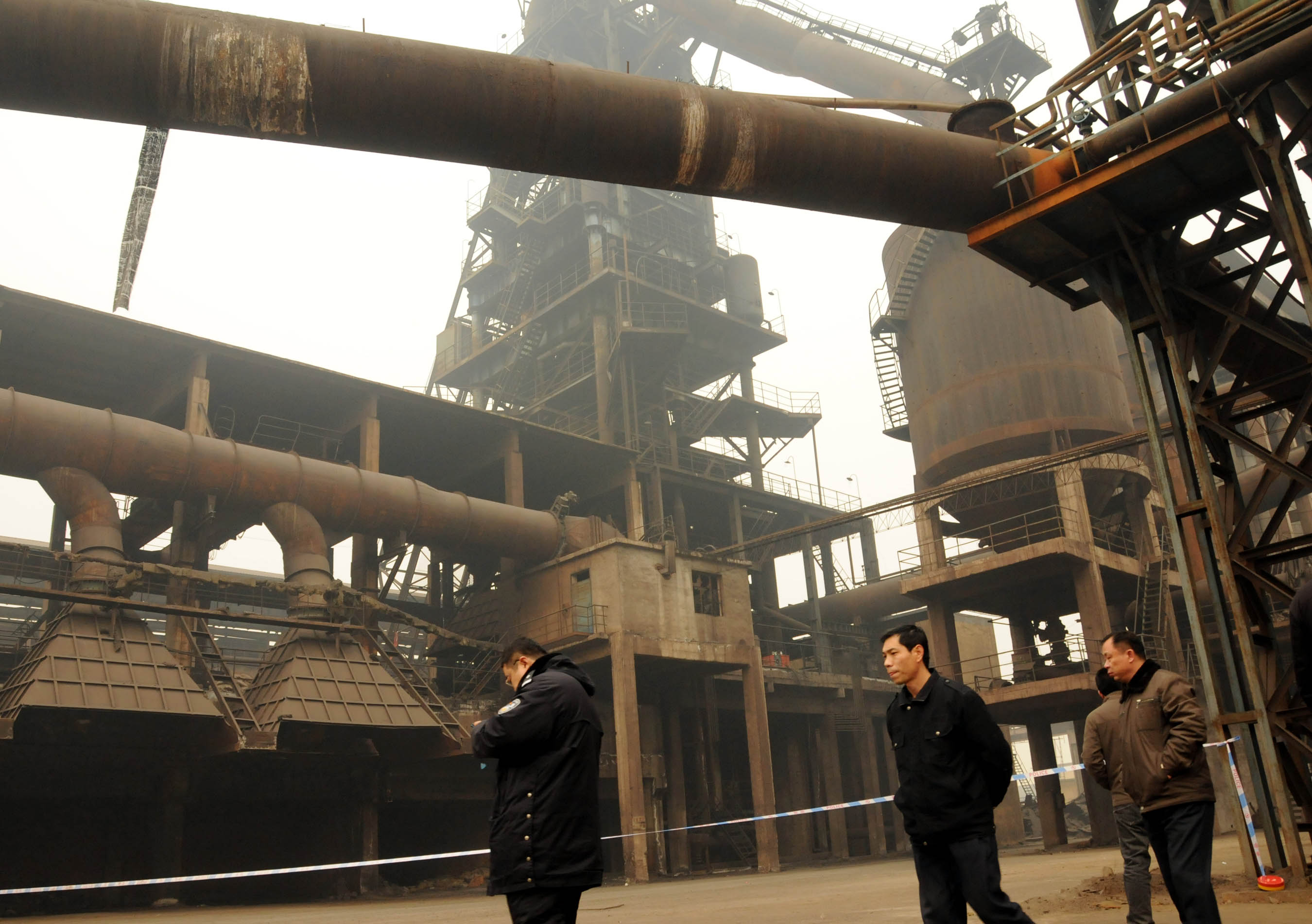 Photo taken on January 18, 2010 shows the accident site at the Shunda Iron and Steel Co., Ltd. in Neiqiu County, north China's Hebei Province.