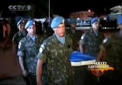 The bodies of 17 Brazilian troops who died in the Haiti earthquake have been escorted back to their home country. (CCTV.com)