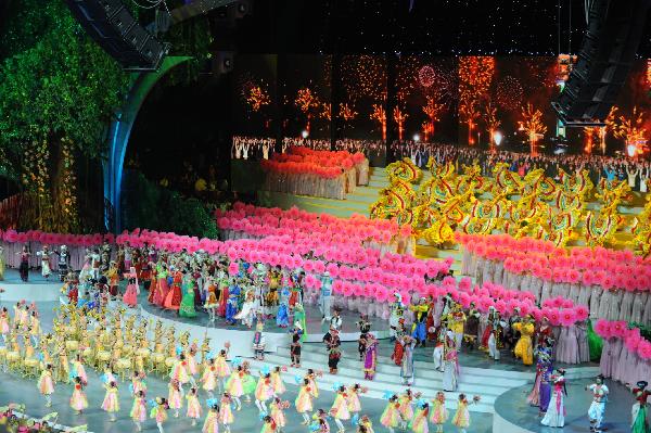 Actors put on Act I 'Meeting in Shanghai' during the performance of opening ceremony of the 2010 Shanghai World Expo at the Expo Cultural Center in Shanghai, east China, April 30, 2010.