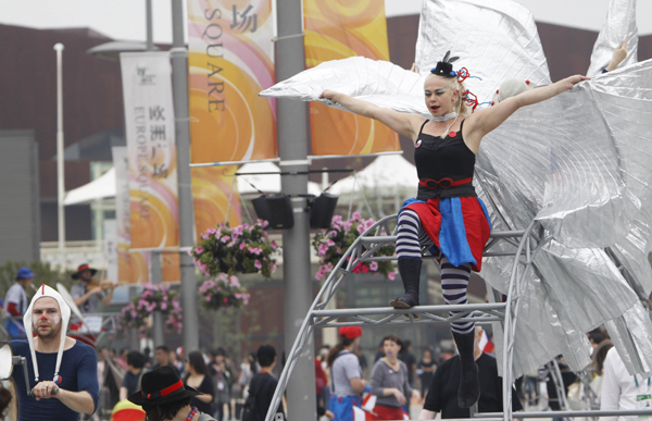 Actors from Czech Republic perform in the World Expo Park in Shanghai, east China, on May 5, 2010. 