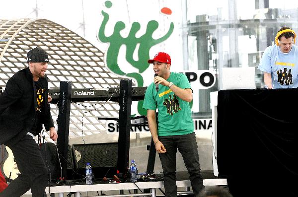 German pop singers perform at an activity marking the National Pavilion Day for Germany at the World Expo park in Shanghai, May 19, 2010.