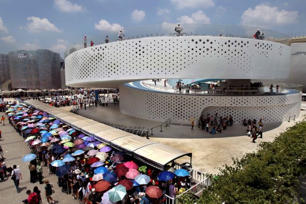 Visitors queue up to enter Denmark Pavilion in the World Expo Park in Shanghai, east China, on June 5, 2010. More than 10 million people have visited the Shanghai World Expo since its opening on May 1, the event's organizers said Saturday.