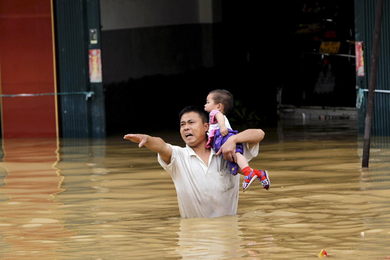 Day-by-day Photos: China flood