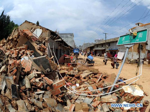 Photo taken on June 27, 2010 shows a scene of Malong County of southwest China&apos;s Yunnan Province. One person was killed and 165 others injured due to the flood caused by a heavy rain during the night from June 25 to 26. 