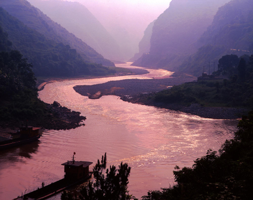 File photo taken on August 2, 2007 shows the scenery of Danxia Landform in Mountain Longhushan of east China's Jiangxi Province.