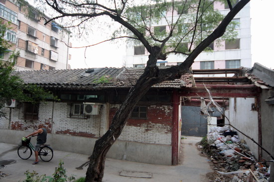 A photo taken on Jul 21 shows a part of the former residence of the late Liang Sicheng and his wife Lin Huiyin, both distinguished architecture experts, has been demolished. 