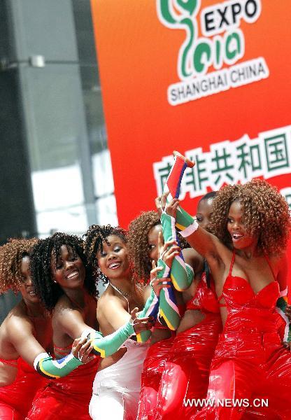 Artists from South Africa perform to celebrate the National Pavilion Day for South Africa at the World Expo in Shanghai, east China, Aug. 9, 2010.